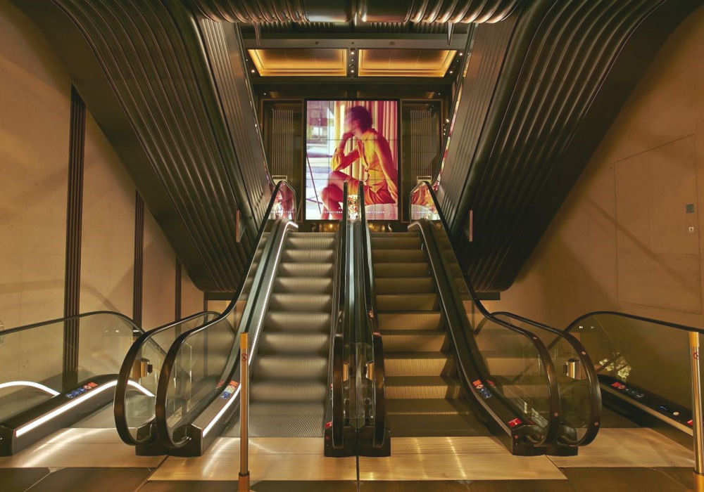 Harrods escalator UK
